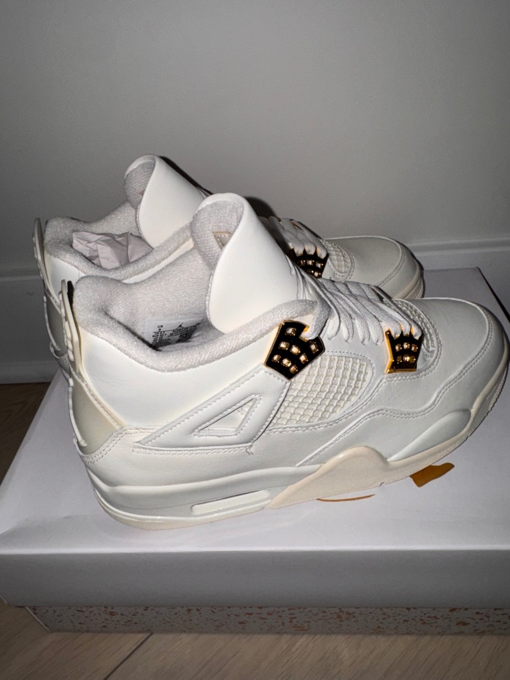Jordan 4 Retro Metallic Gold (Women's)